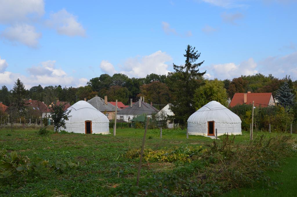 Bagolyvár Fogadó- Újfalusy Márton Vendégház Zirc Extérieur photo