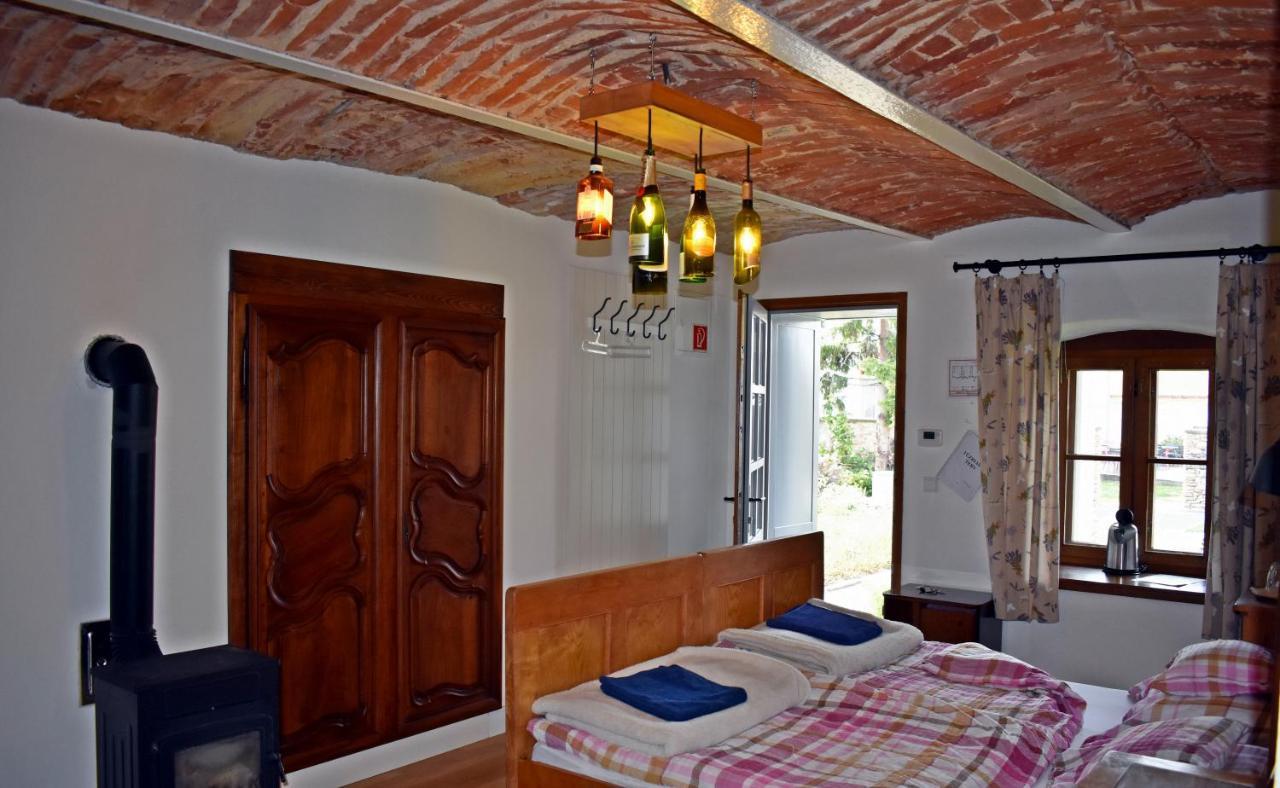 Bagolyvár Fogadó- Újfalusy Márton Vendégház Zirc Extérieur photo